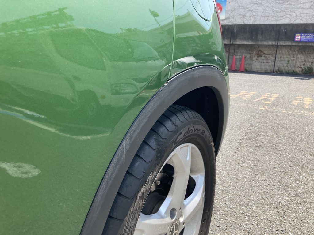 メルセデスベンツ、GLA、W156、フロントドア、クォーターパネル、リアバンパー、キズ、凹み、修理、デントリペア、