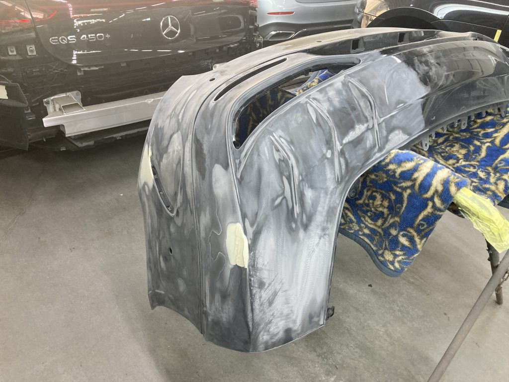 メルセデスベンツ、W297、EQS、リアバンパー、キズ、修理、再塗装修理