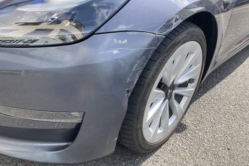 テスラ、モデル3、フロントバンパー、フロントフェンダー、キズ、変形、修理、交換、塗装、