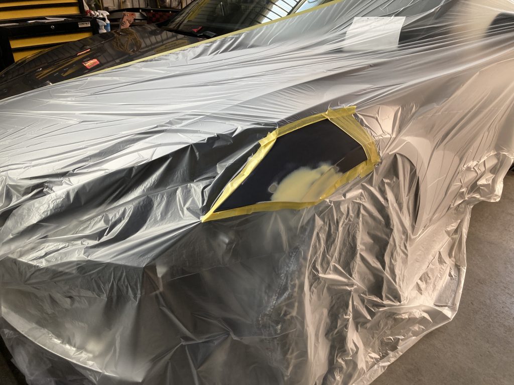 テスラ、モデル3、フロントバンパー、フロントフェンダー、キズ、変形、修理、交換、塗装、