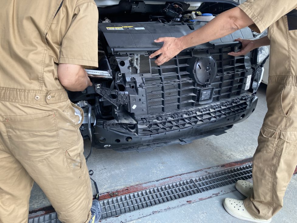 フォルクスワーゲン、T6、フロントバンパー、フロントフェンダー、フロントサポート、ヘッドライト、キズ、凹み、交換、塗装、