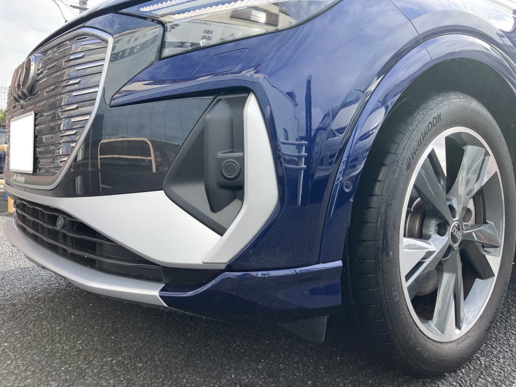 アウディ、Q4、フロントバンパー、フロントスポイラー、キズ、変形、修理、交換、塗装、