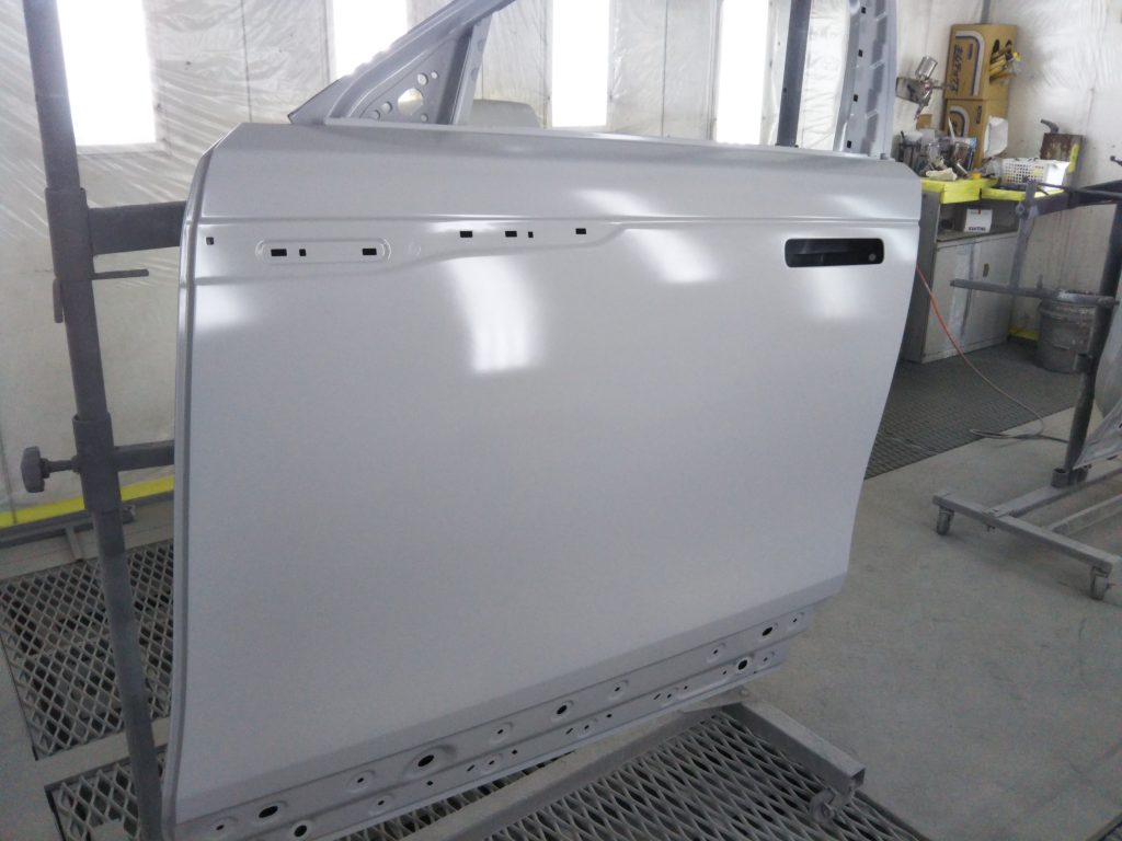 ランドローバー、ベラール、フロントドア、リアドア、クォーターパネル、キズ、凹み、修理、交換、塗装、