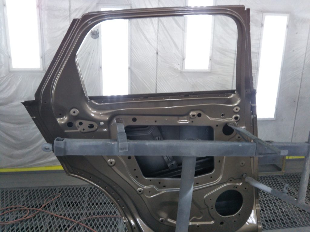 ランドローバー、ベラール、フロントドア、リアドア、クォーターパネル、キズ、凹み、修理、交換、塗装、