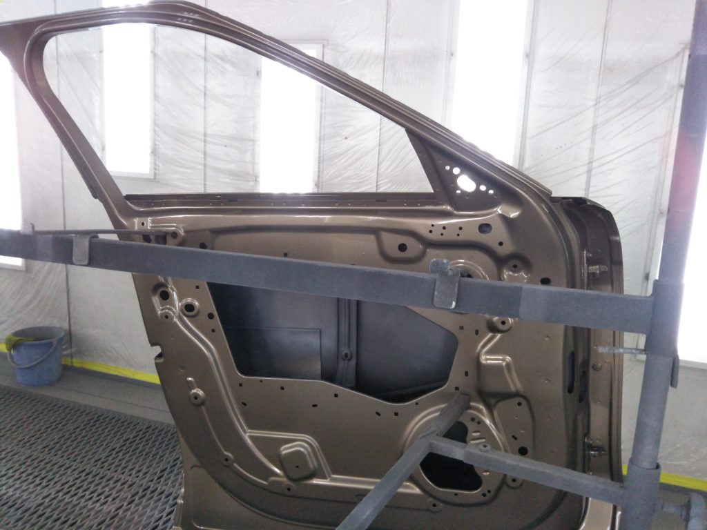 ランドローバー、ベラール、フロントドア、リアドア、クォーターパネル、キズ、凹み、修理、交換、塗装、