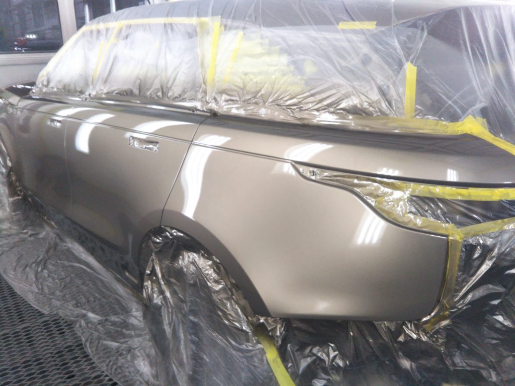 ランドローバー、ベラール、フロントドア、リアドア、クォーターパネル、キズ、凹み、修理、交換、塗装、