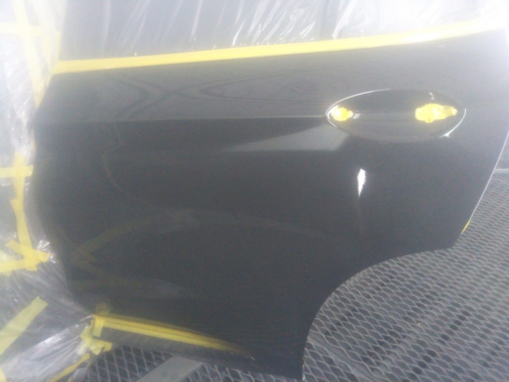 BMW、X3、G01、リアドア、クォーターパネル、アーチモール、キズ、凹み、修理、交換、塗装、