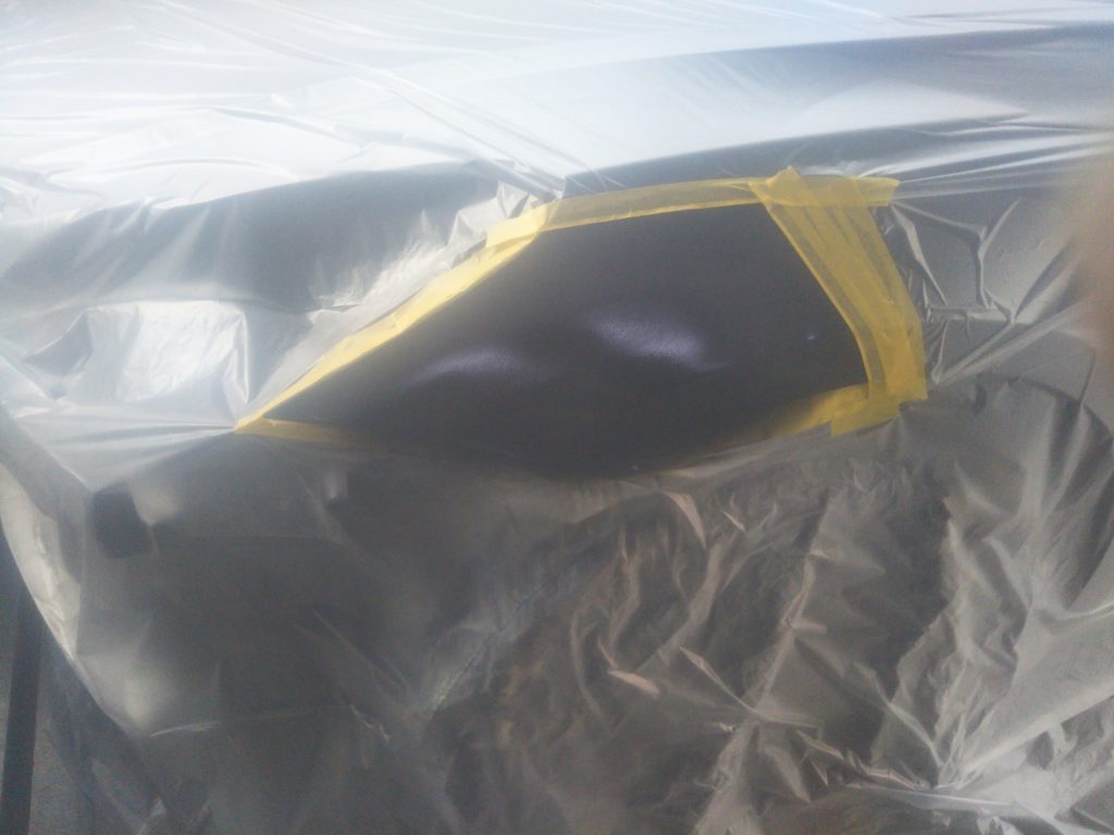 テスラ、モデル3、フロントバンパー、フロントフェンダー、キズ、変形、修理、交換、塗装、