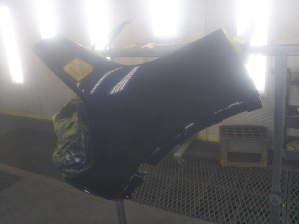 アウディ、Q4、フロントバンパー、フロントスポイラー、キズ、変形、修理、交換、塗装、