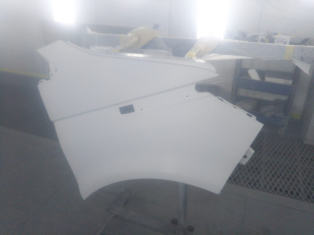 フォルクスワーゲン、T6、フロントバンパー、フロントフェンダー、フロントサポート、ヘッドライト、キズ、凹み、交換、塗装、