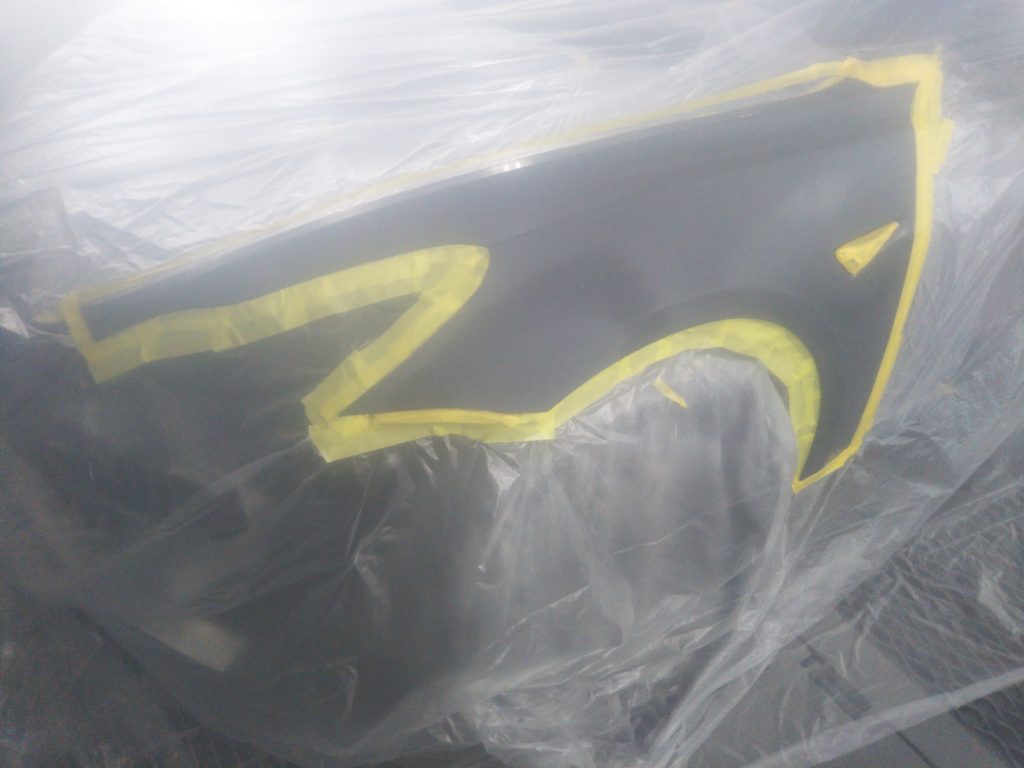 テスラ、モデル3、フロントバンパー、フロントフェンダー、キズ、変形、修理、交換、塗装、