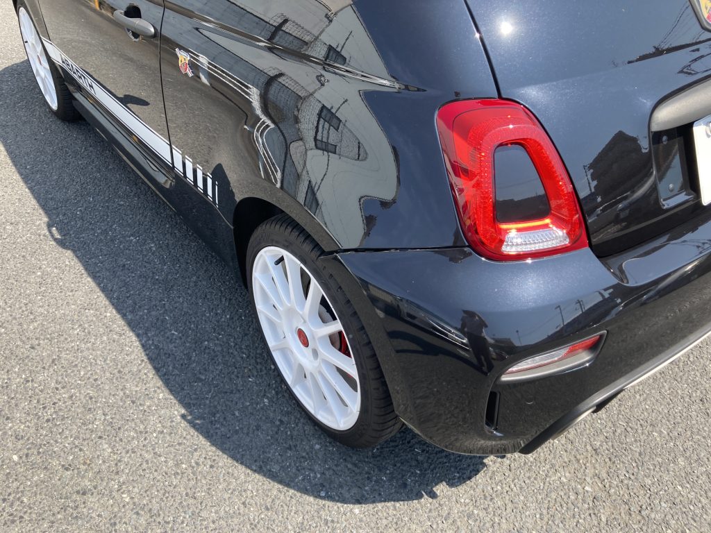 フィアット、アバルト695、クォーターパネル、リアバンパー、アルミホイール、キズ、変形、修理、交換、塗装、