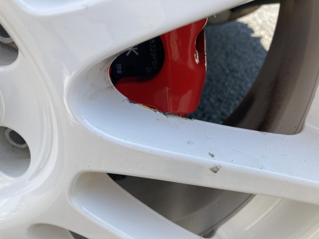 フィアット、アバルト695、クォーターパネル、リアバンパー、アルミホイール、キズ、変形、修理、交換、塗装、