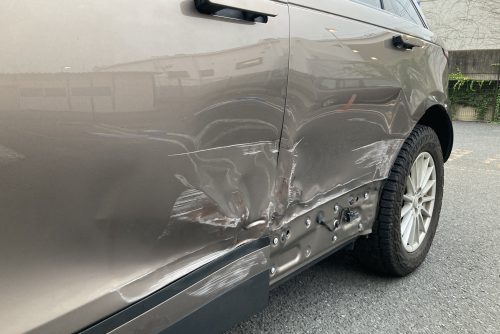 ランドローバー、ベラール、フロントドア、リアドア、クォーターパネル、キズ、凹み、修理、交換、塗装、