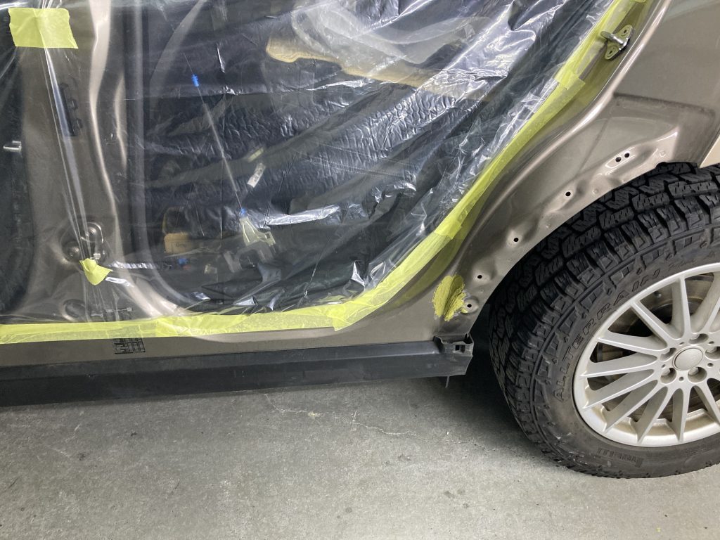 ランドローバー、ベラール、フロントドア、リアドア、クォーターパネル、キズ、凹み、修理、交換、塗装、