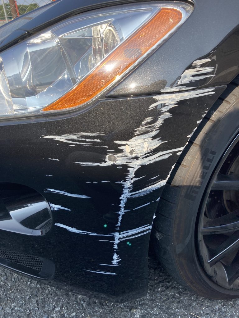 マセラティ、グランカブリオ、フロントバンパー、フロントフェンダー、キズ、凹み、変形、修理、塗装、