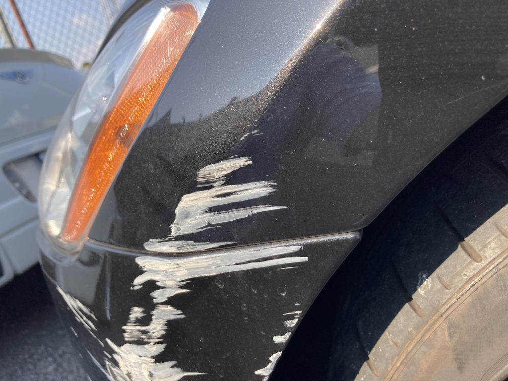 マセラティ、グランカブリオ、フロントバンパー、フロントフェンダー、キズ、凹み、変形、修理、塗装、