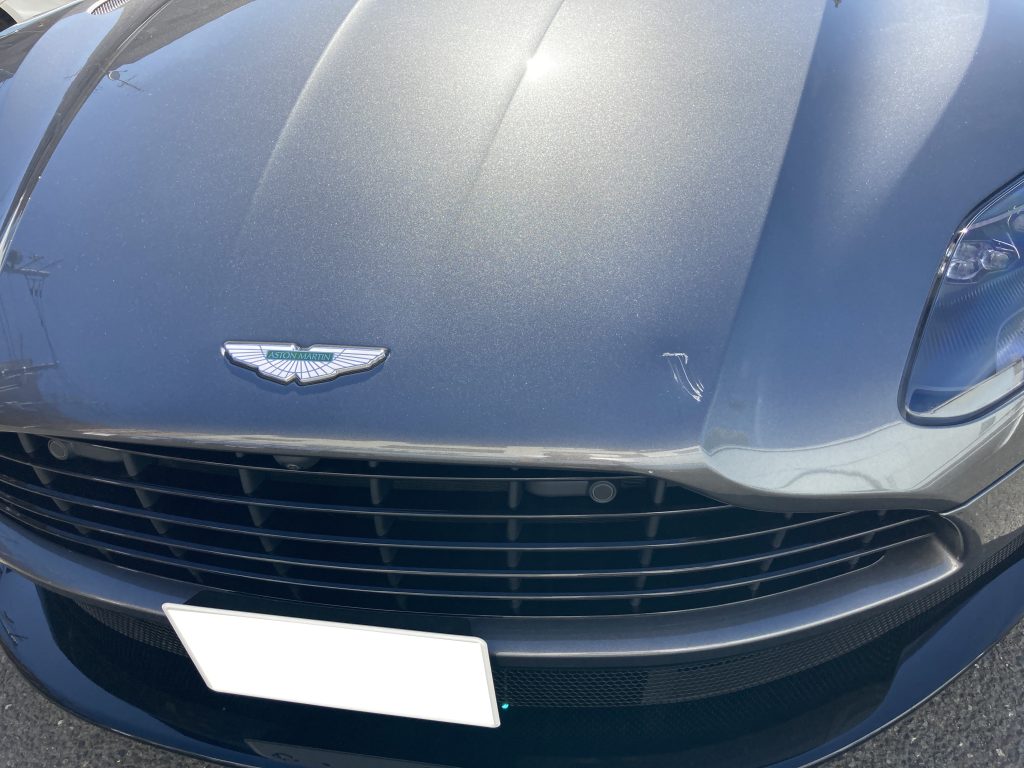 アストンマーチン、フード、凹み、修理、塗装、アルミパネル、