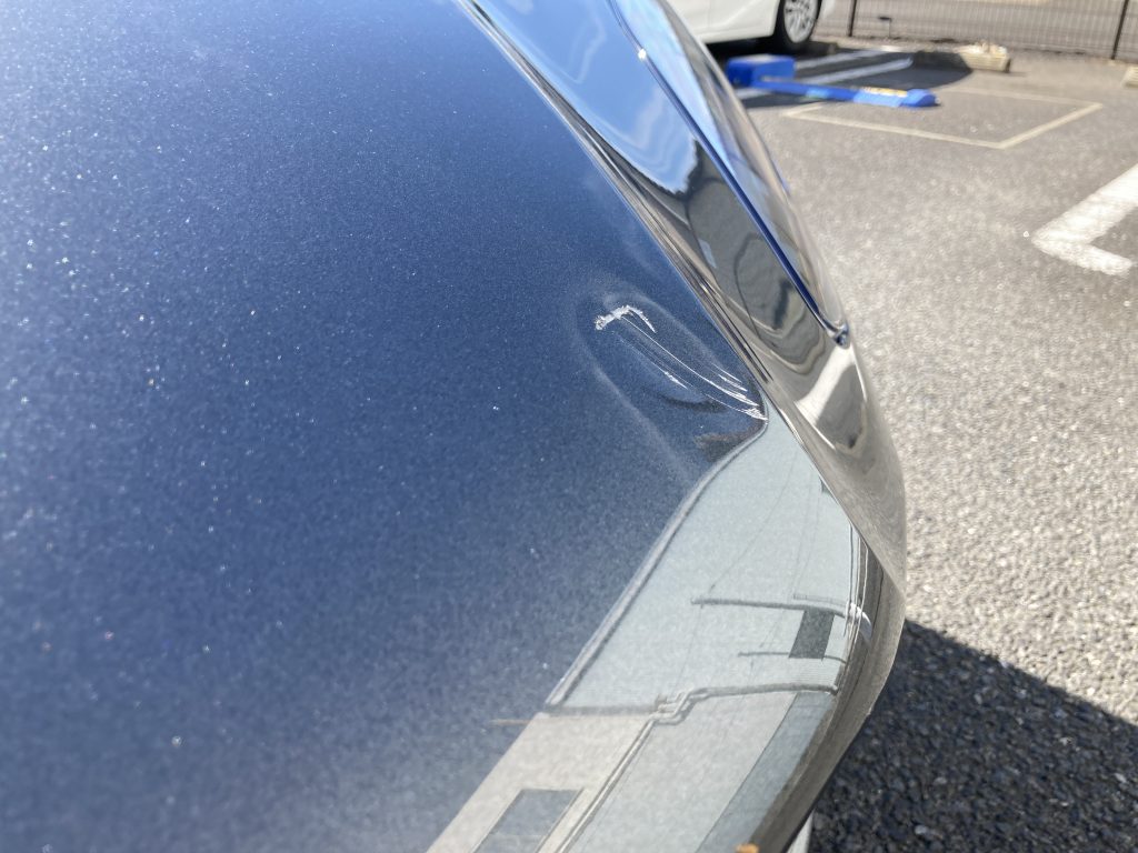 アストンマーチン、フード、凹み、修理、塗装、アルミパネル、