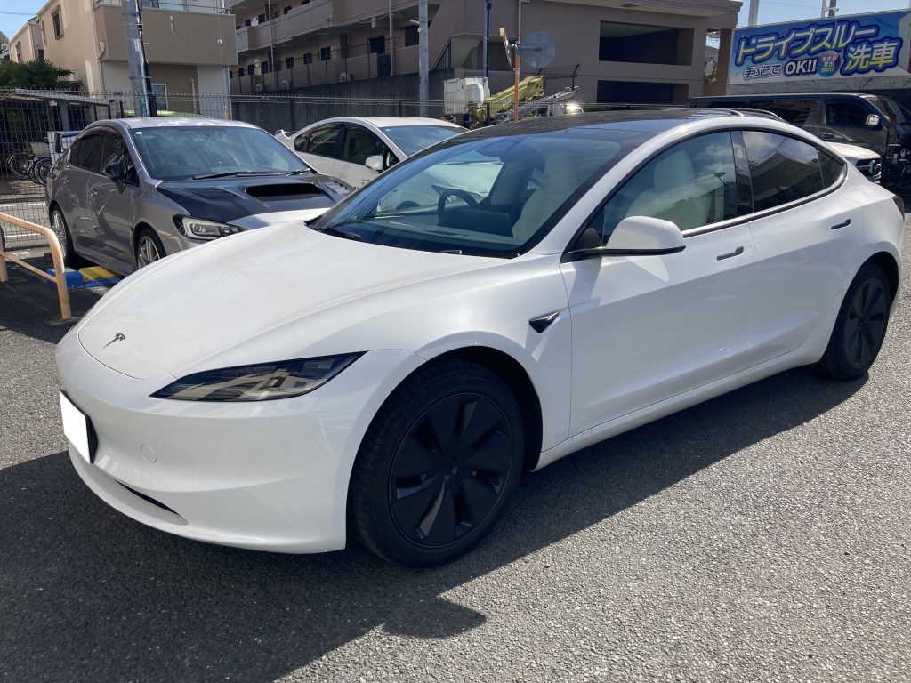 テスラ、モデル3、リアドア、クォーターパネル、キズ、凹み、修理、塗装、