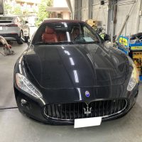 マセラティ、グランカブリオ、フロントバンパー、フロントフェンダー、キズ、凹み、変形、修理、塗装、