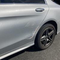 メルセデスベンツ、W205、Cクラス、リアドア、クォーターパネル、キズ、凹み、修理、塗装、アルミパネル、