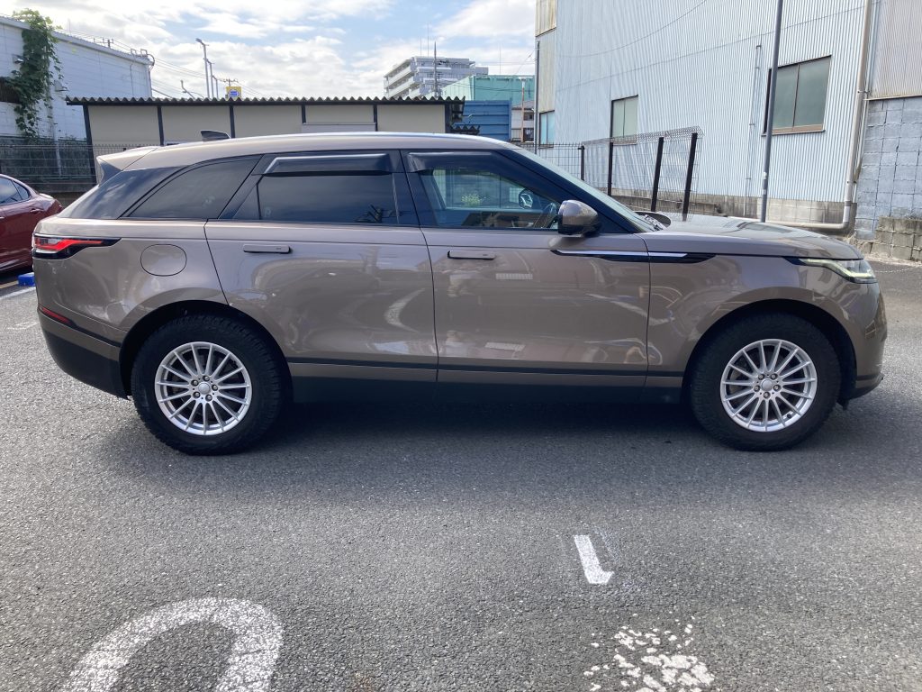 ランドローバー、ヴェラール、フロントドア、リアドア、クォーターパネル、キズ、凹み、修理、交換、塗装、