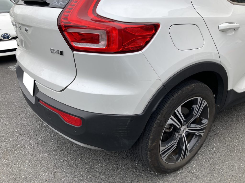 ボルボ、XC40、フロントバンパー、リアバンパー、テールランプ、キズ、修理、塗装、割れ、交換、