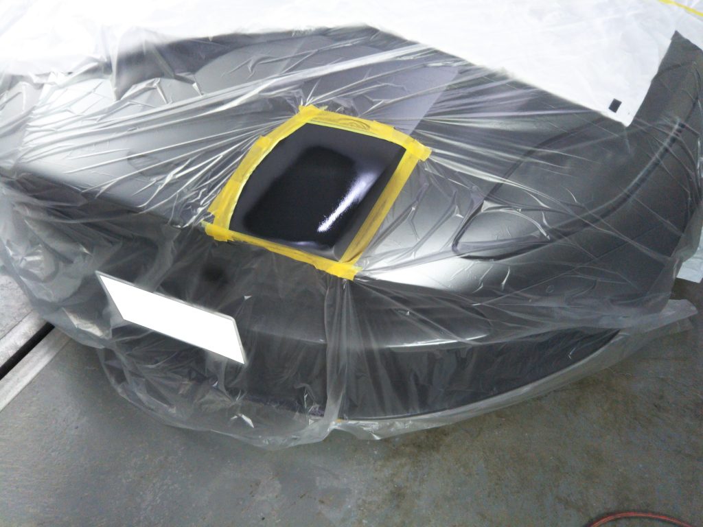 アストンマーチン、フード、凹み、修理、塗装、アルミパネル、