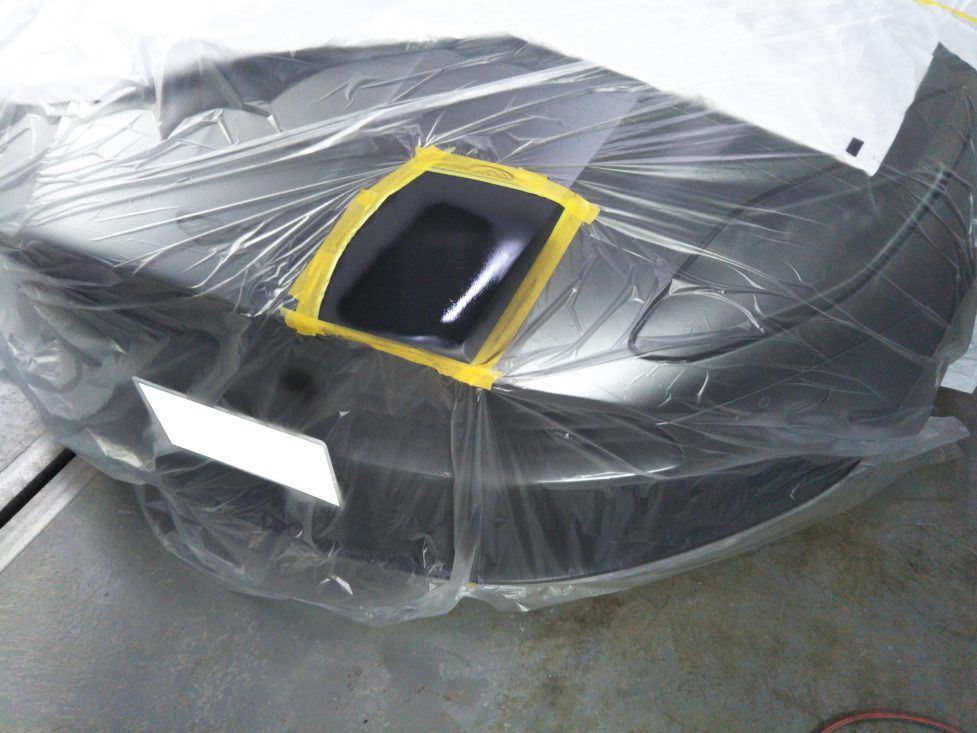 アストンマーチン、フード、凹み、修理、塗装、アルミパネル、