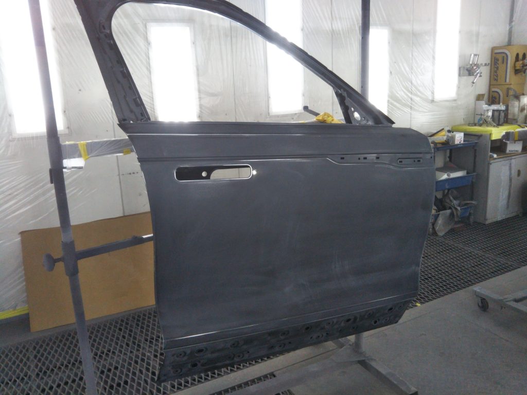 ランドローバー、ヴェラール、フロントドア、リアドア、クォーターパネル、キズ、凹み、修理、交換、塗装、