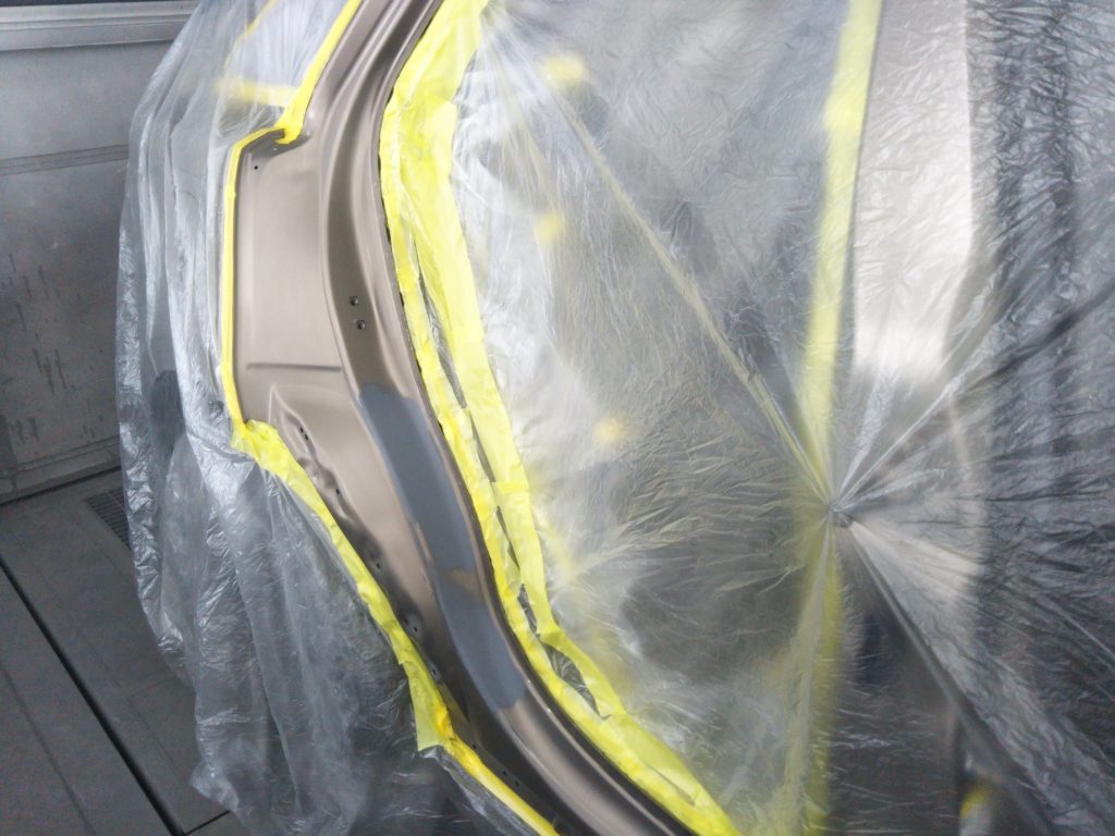 ランドローバー、ヴェラール、フロントドア、リアドア、クォーターパネル、キズ、凹み、修理、交換、塗装、