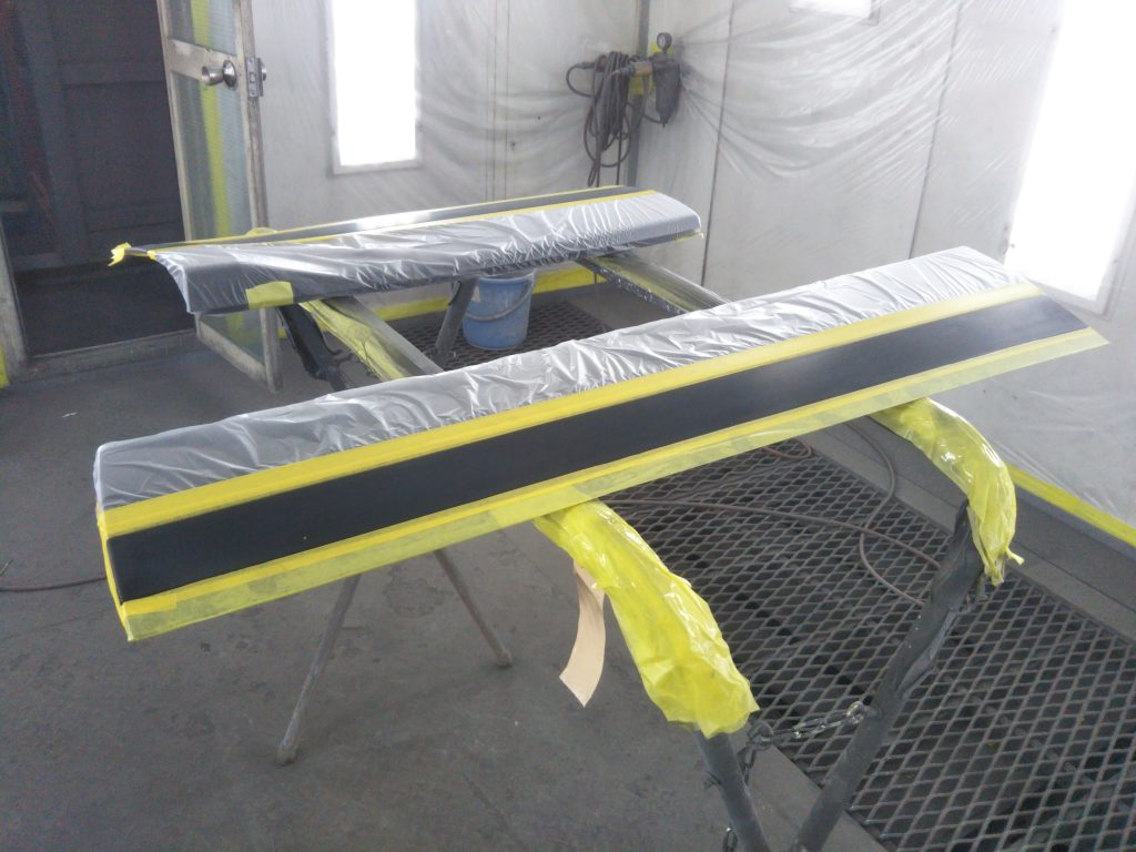 ランドローバー、ヴェラール、フロントドア、リアドア、クォーターパネル、キズ、凹み、修理、交換、塗装、