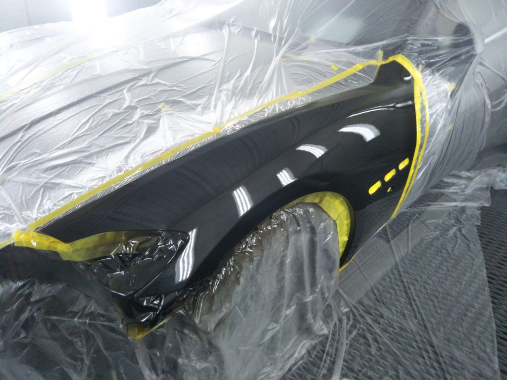 マセラティ、グランカブリオ、フロントバンパー、フロントフェンダー、キズ、凹み、変形、修理、塗装、