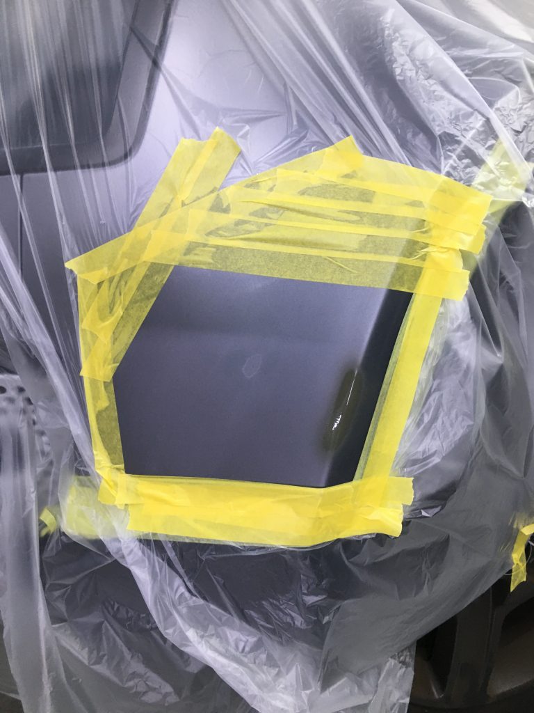 ランドローバー、ディフェンダー、左右フロントフェンダー、アーチモール、キズ、凹み、修理、交換、塗装、