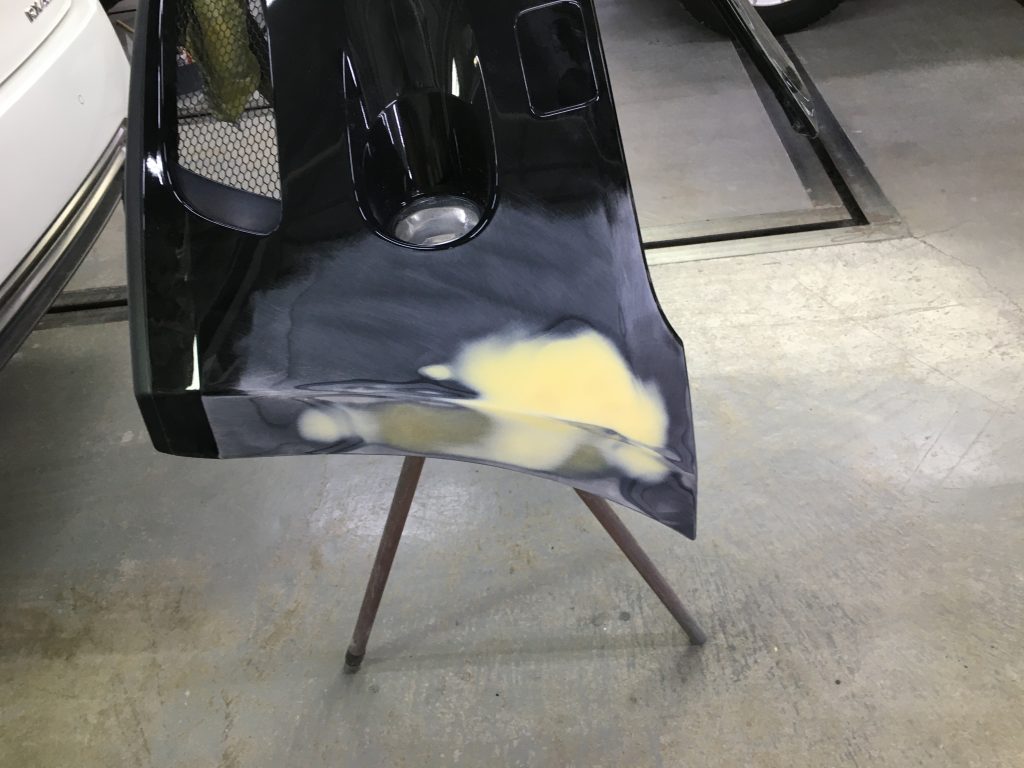 マセラティ、グランカブリオ、フロントバンパー、フロントフェンダー、キズ、凹み、変形、修理、塗装、