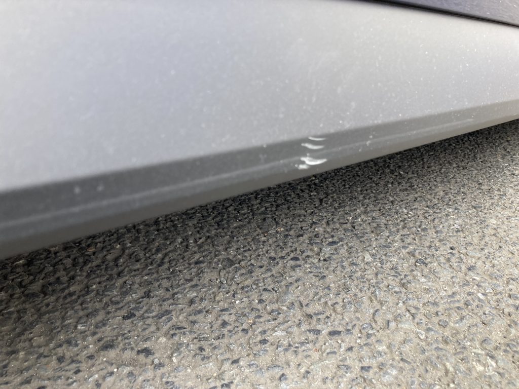 アルピナ、B4、リアドア、デコライン、キズ、修理、交換、