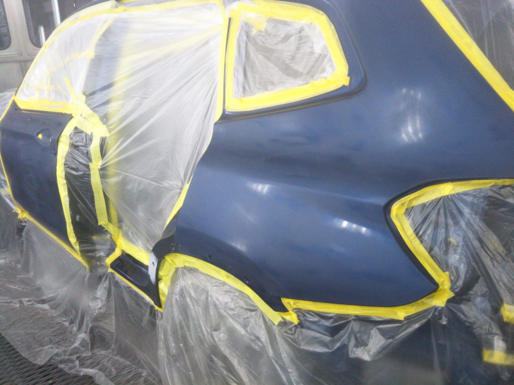 BMW、X3、G01、リアドア、クォーターパネル、アーチモール、キズ、凹み、交換、修理、塗装、