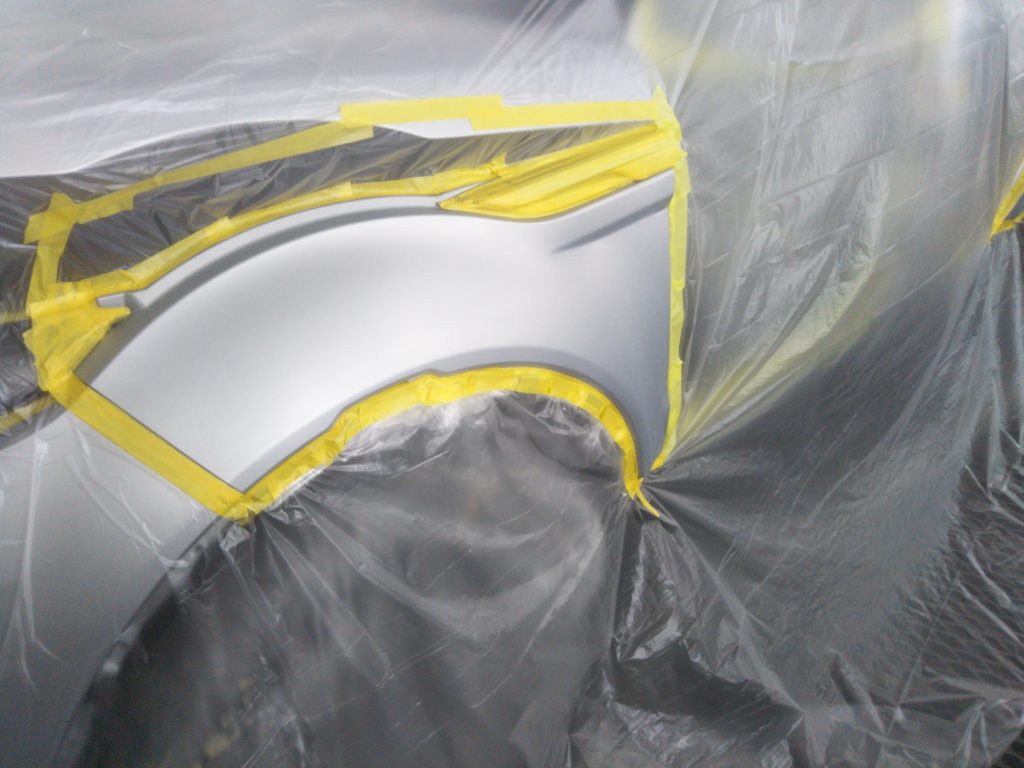 ランドローバー、イヴォーク、フロントフェンダー、フロントドア、リアドア、クォーターパネル、キズ、凹み、修理、交換、塗装、