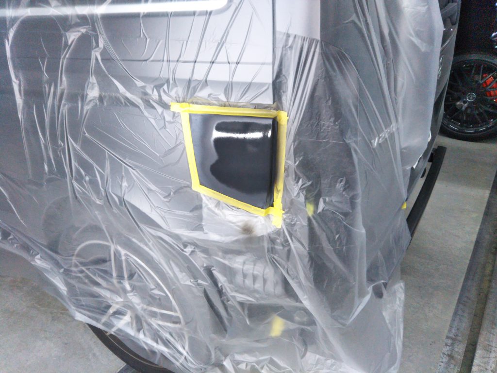 メルセデスベンツ、ベンツV、W447、クォーターパネル、リアバンパー、テールランプ、キズ、変形、割れ、修理、交換、塗装、