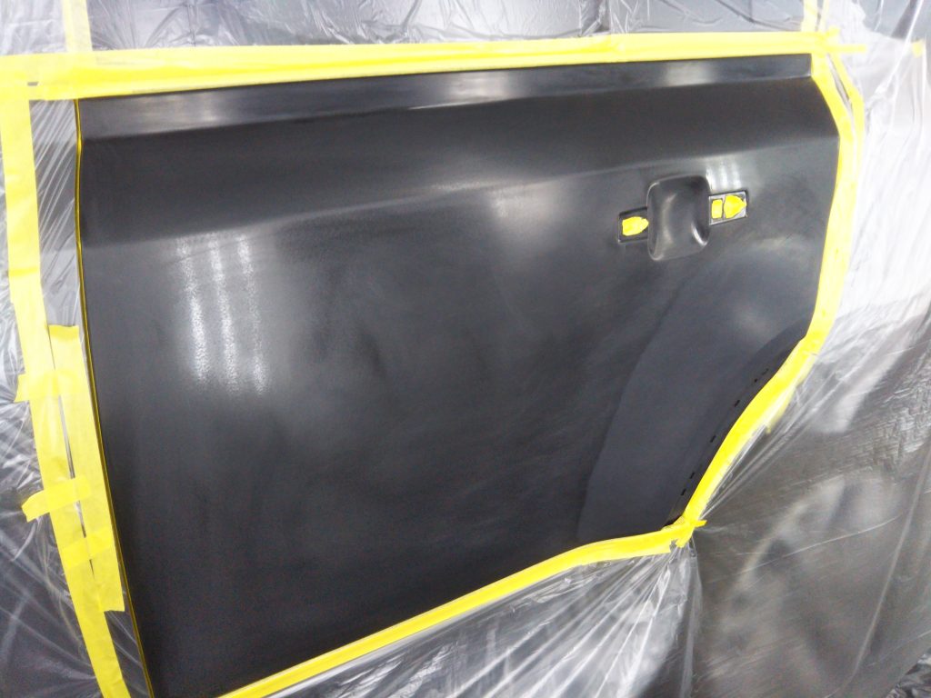 ランドローバー、ディフェンダー、リアドア、ホイール、キズ、凹み、修理、塗装、