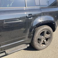 ランドローバー、ディフェンダー、リアドア、ホイール、キズ、凹み、修理、塗装、