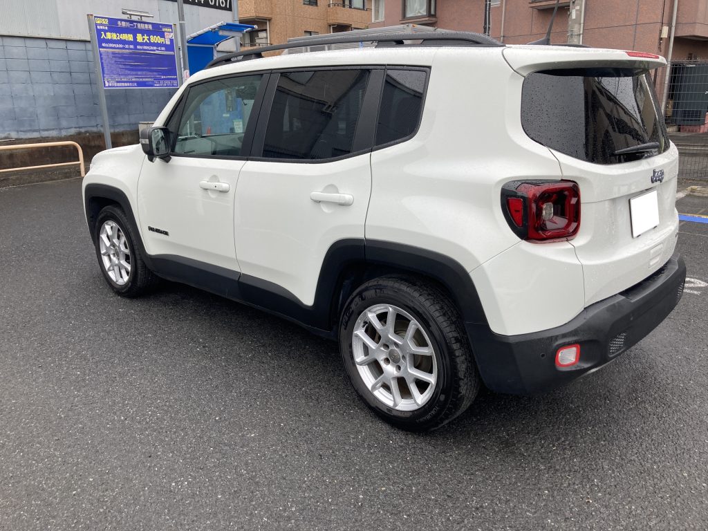 ジープ、レネゲード、リアドア、クォーターパネル、リアバンパー、キズ、凹み、修理、交換、塗装、