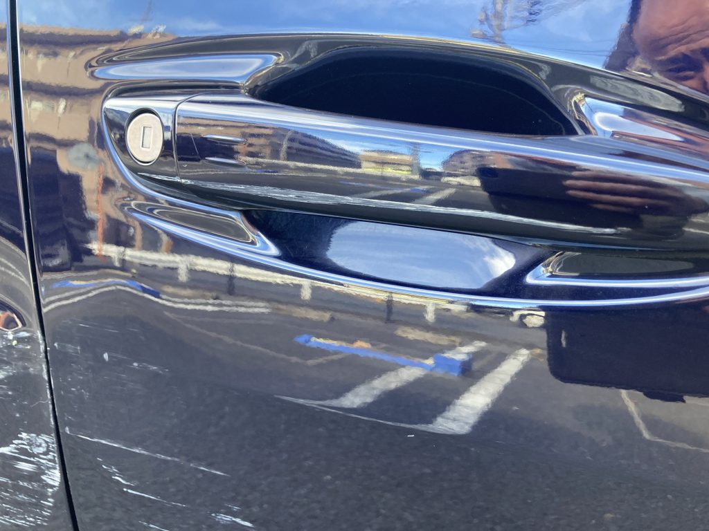 プジョー508、フロントドア、リアドア、クォーターパネル、キズ、凹み、修理、交換、塗装、