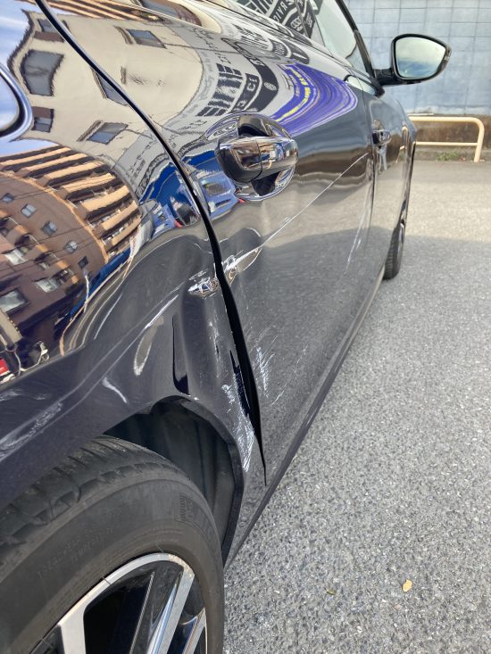 プジョー508、フロントドア、リアドア、クォーターパネル、キズ、凹み、修理、交換、塗装、