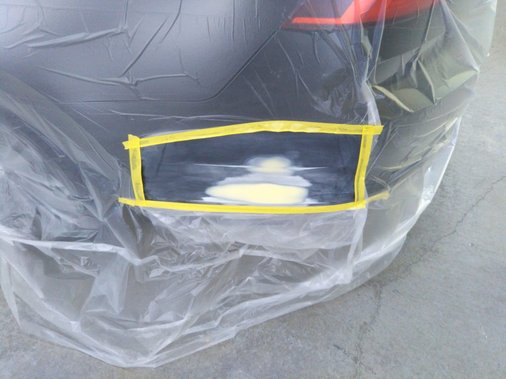 フォルクスワーゲン、パサート、
フロントバンパー、フロントフェンダー、リアドア、リアバンパー、キズ、凹み、修理、塗装、