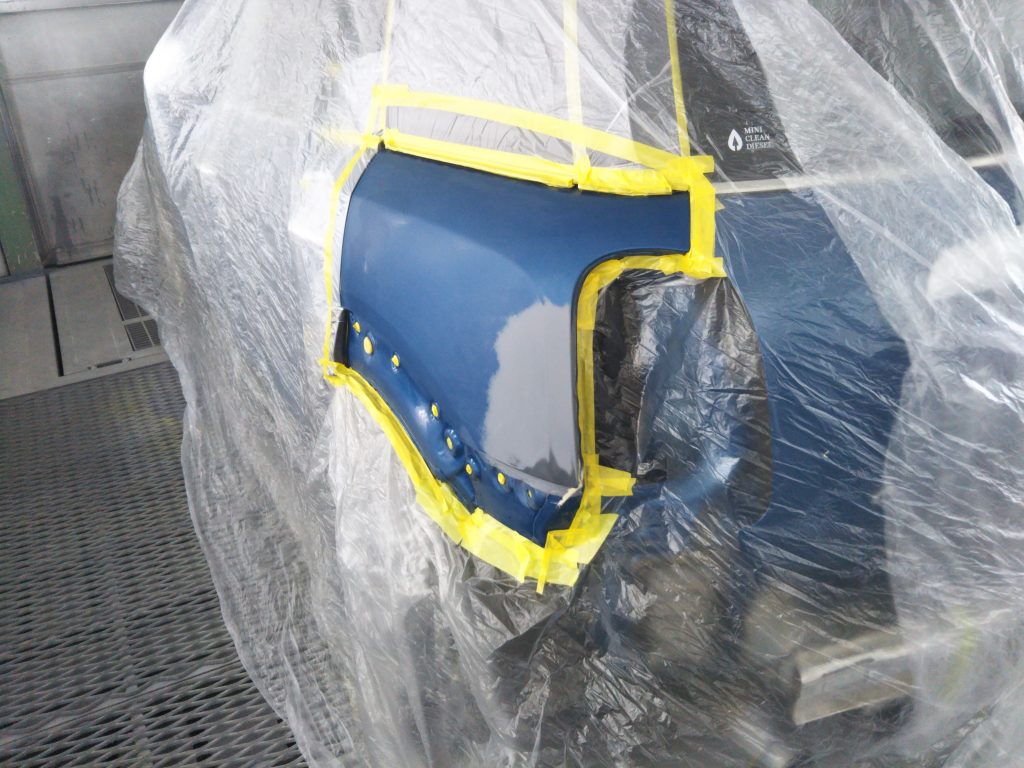 ミニ、クロスオーバー、クォーターパネル、リアバンパー、キズ、凹み、修理、塗装、