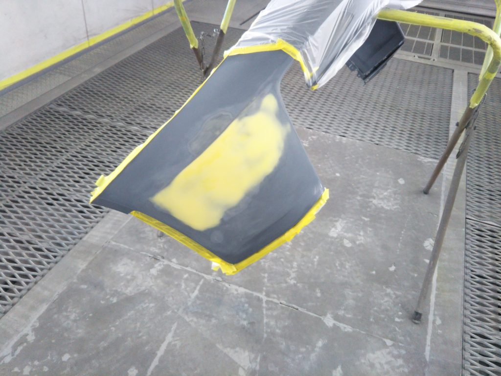 ポルシェ、992、GT3、フロントバンパー、キズ、凹み、修理、塗装、