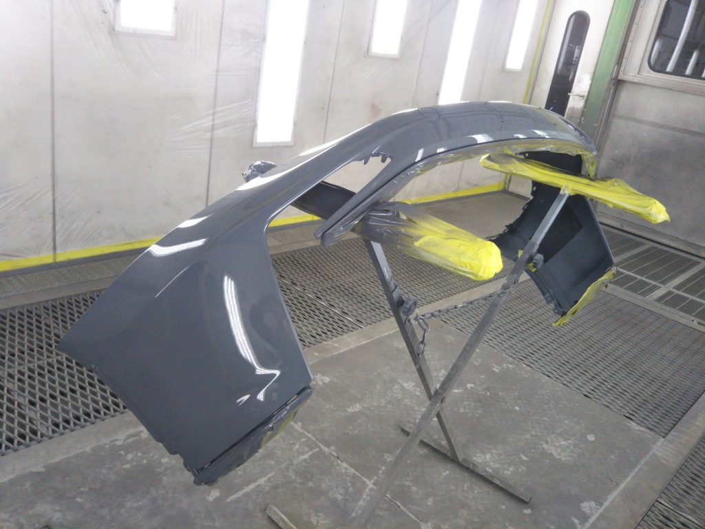 ポルシェ、992、GT3、フロントバンパー、キズ、凹み、修理、塗装、