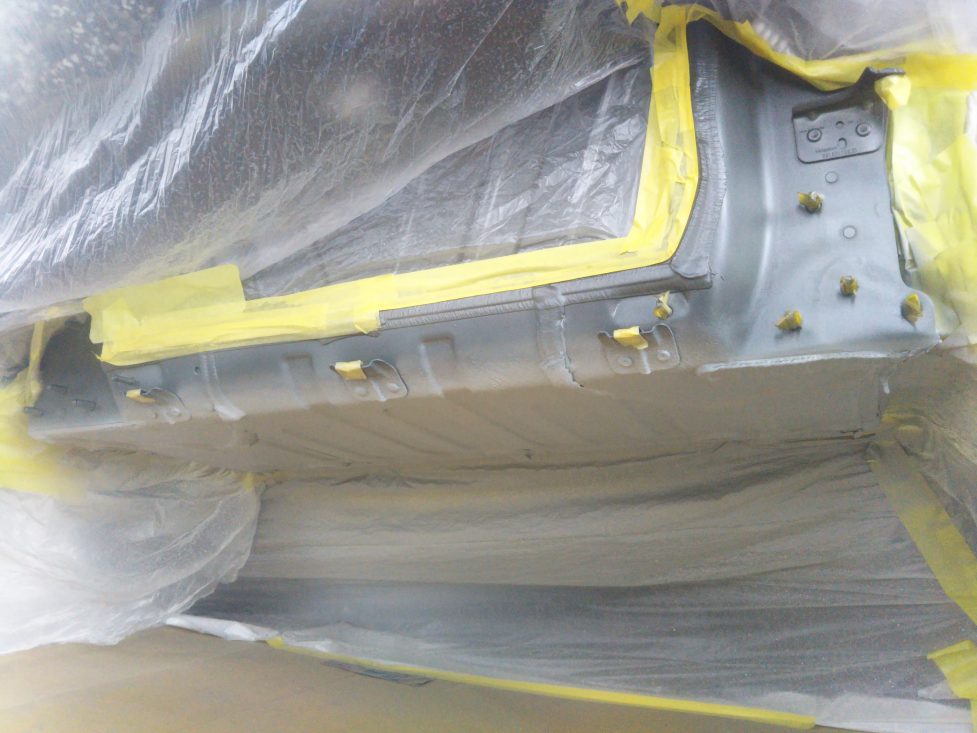 ポルシェ、ケイマン、フロントスポイラー、フロントフロアーパネル、キズ、凹み、変形、修理、交換、塗装、